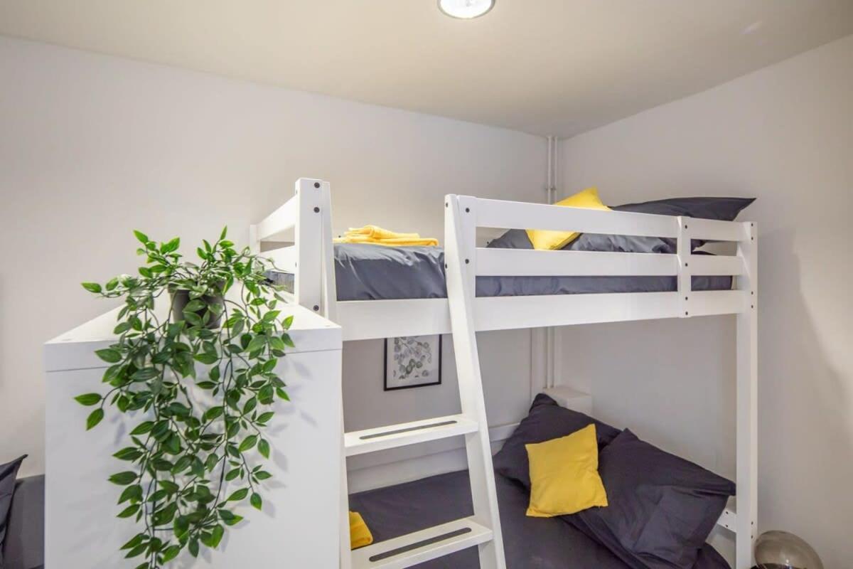 Family Loft Self Checkin Street Parking Апартаменты *