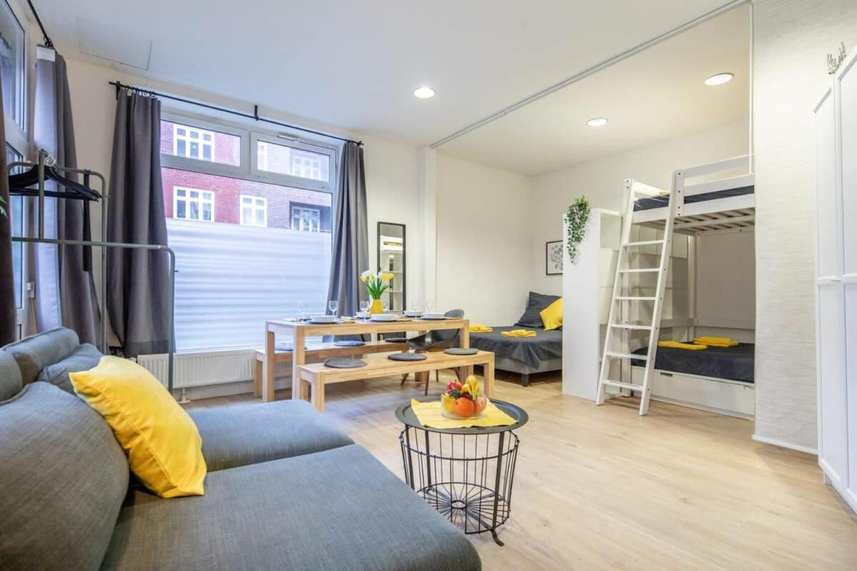 Family Loft Self Checkin Street Parking Апартаменты *